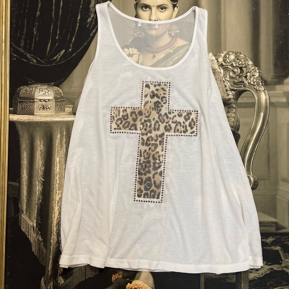 ๐๐๐Tank top Size - M